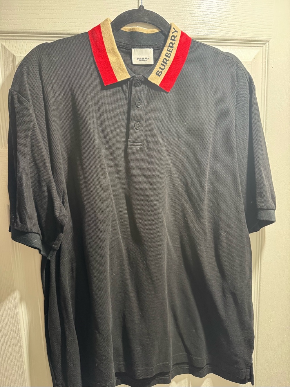 Burberry Men’s Black Polo Shirt with Contrast Collar